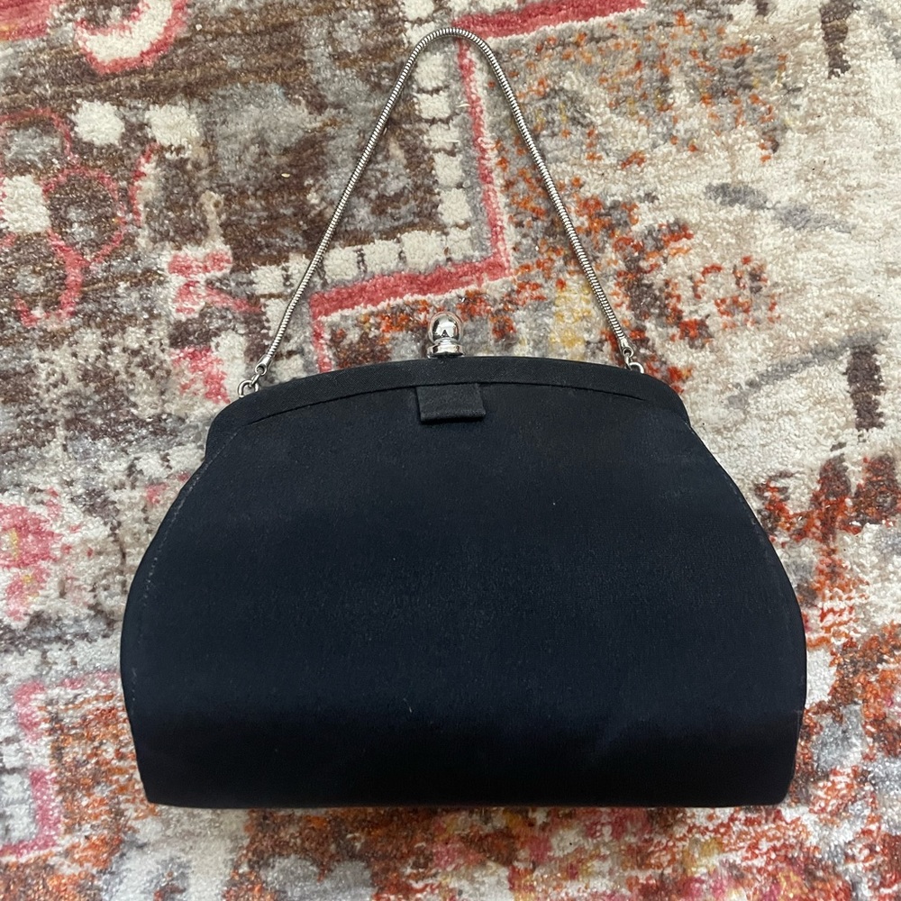 Vintage Elegant 60s Black Handbag with Silver Chain and Orange Inside Lining